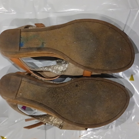 Sandals - Picture 4 of 7